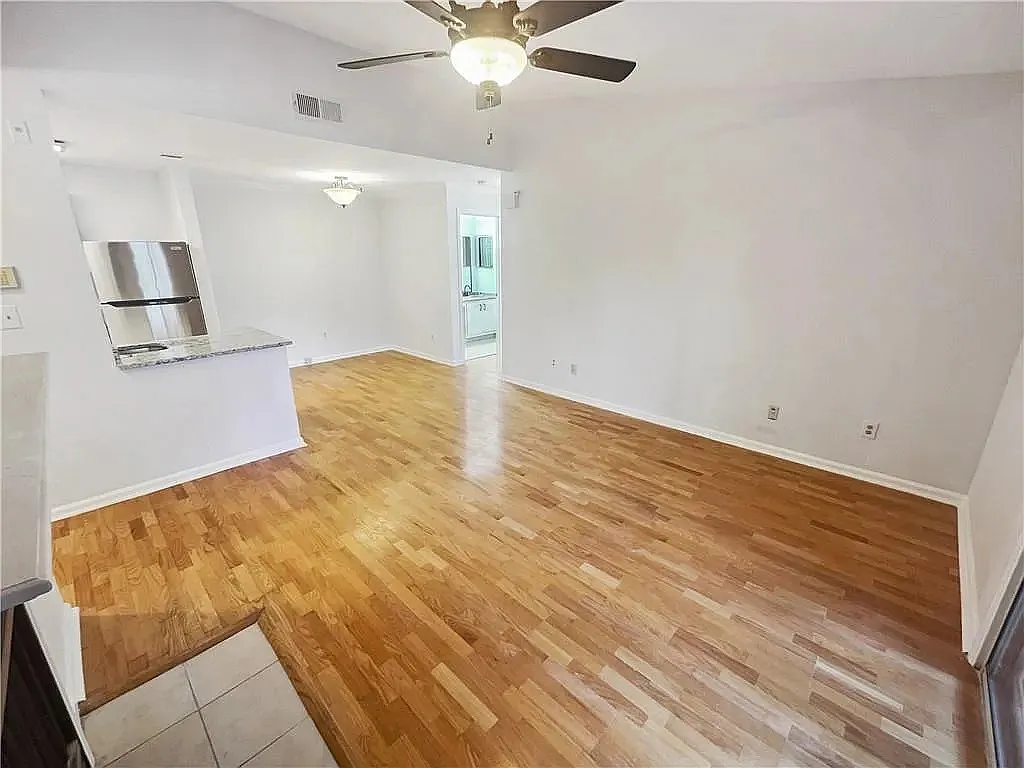 1 bed, 711 sqft, $1,500 — Photo 4