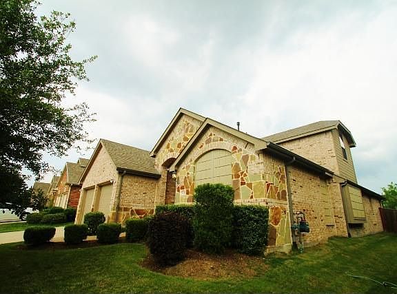 2nd image of 5936 Brookhill Ln
