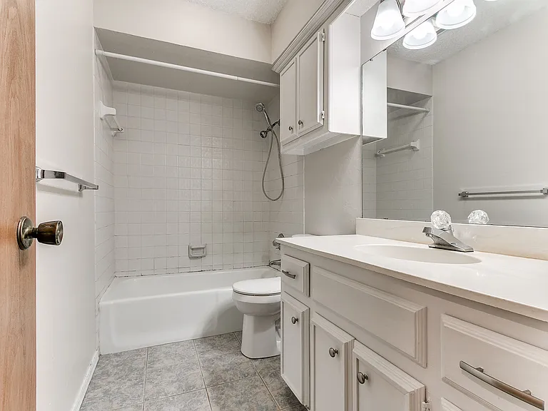 4721 Persimmon Ct — Photo 16
