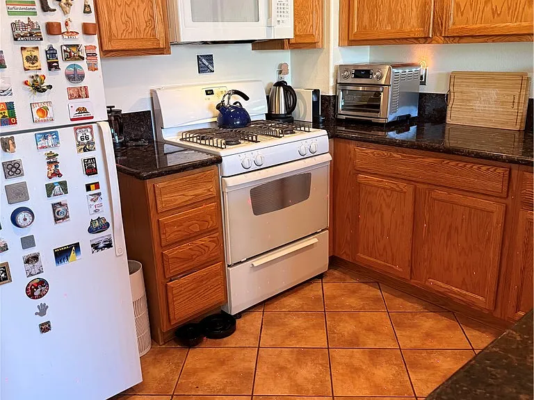830 Cozette Ct #206 — Photo 9