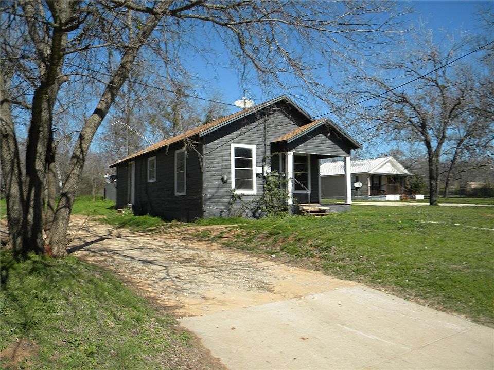 1st image of 251 E Crow St