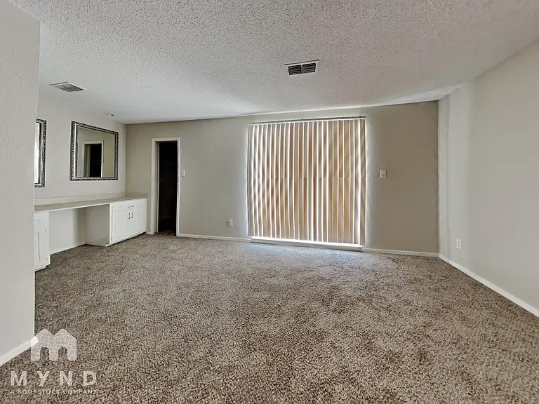 3256 63rd St — Photo 13