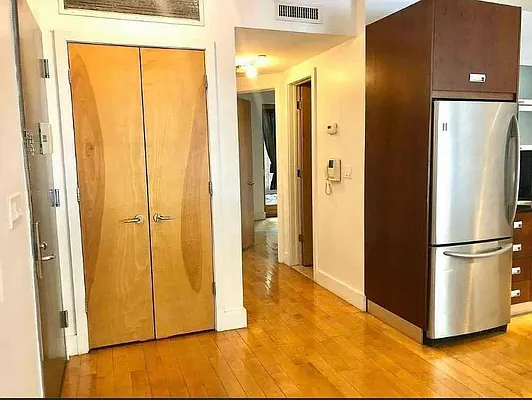 Rented by City View Living | media 12