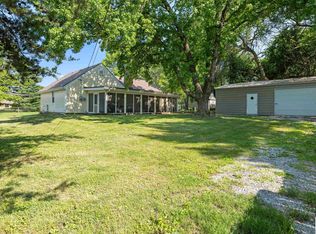 1305 S 8th St, Clinton, MO 64735