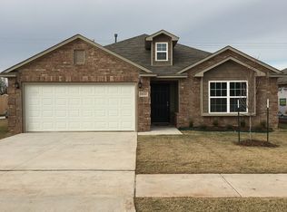 10241 Hidden Village Dr, The Village, OK 73120