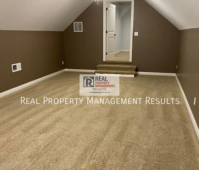 9399 Millicent Ct — Photo 28