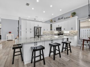 6133 Indian Forest Cir, Lake Worth, FL 33463