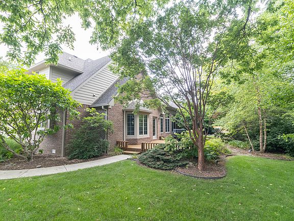 5th image of 1140 Buttonwood Ct