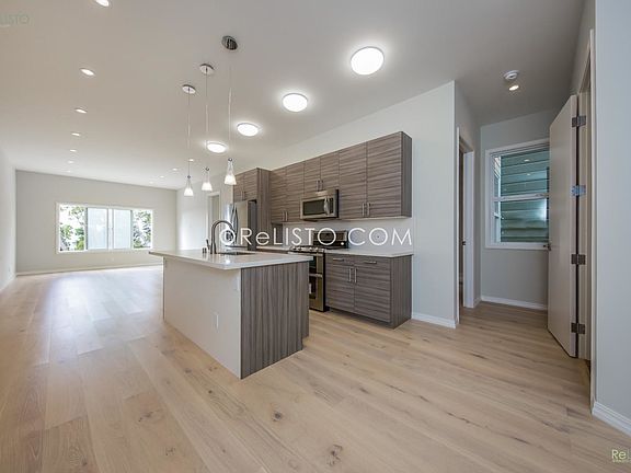 2nd image of 949 Fell St