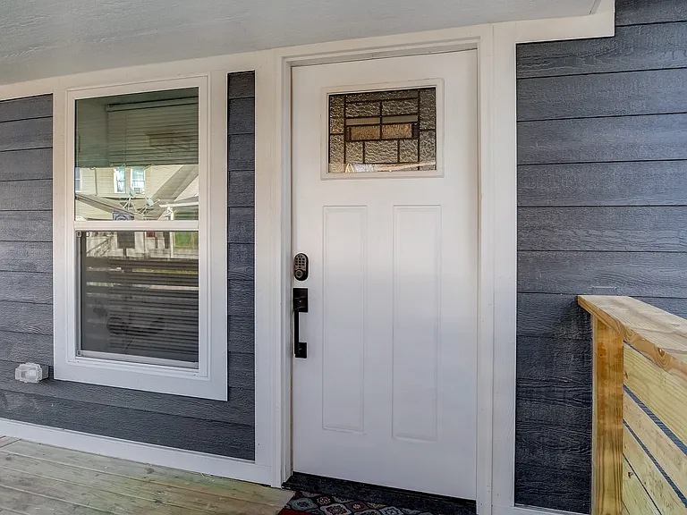317 N Forest Ave — Photo 2