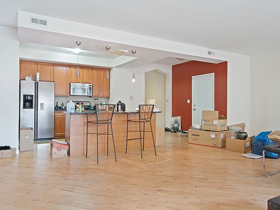 4th image of 6119 N Hoyne Ave APT 2N