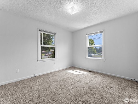 4th image of 5210 McDacer Avenue