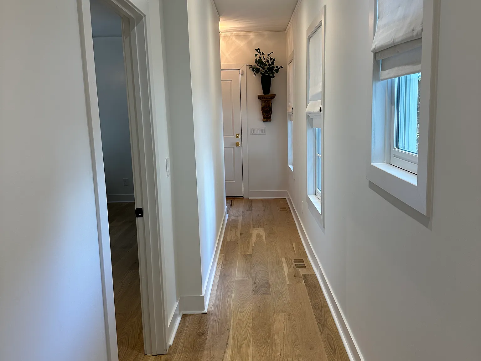2369 Glenwood Dr NE — Photo 4