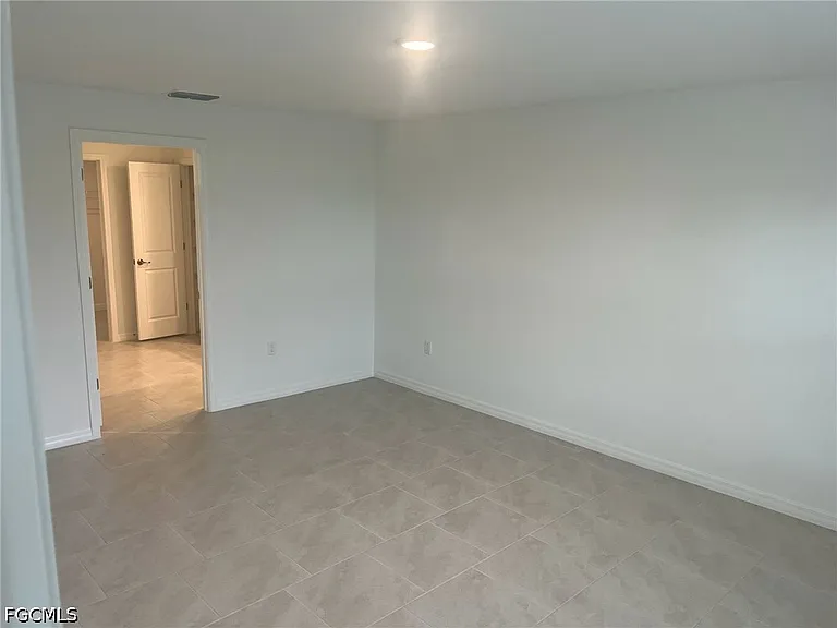 3924 NE 17th Ave — Photo 23