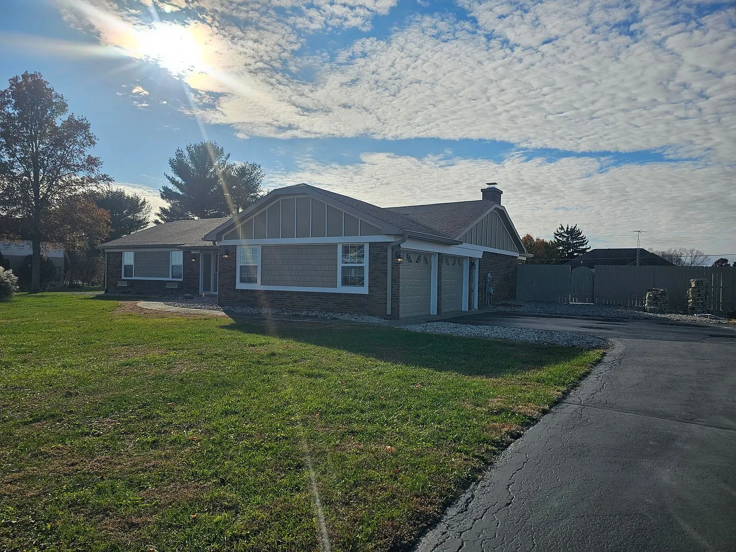 Family Friendly Home With Pool In Greensburg, IN — Photo 1
