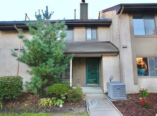 126 Hampshire Dr #126, Plainsboro, NJ 08536