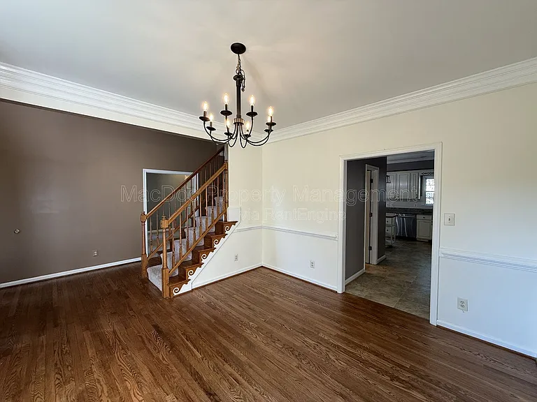 10500 Westfield Ln — Photo 5