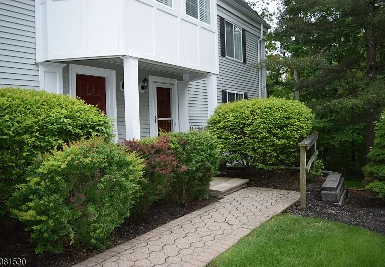 177 Riveredge Dr — Photo 3