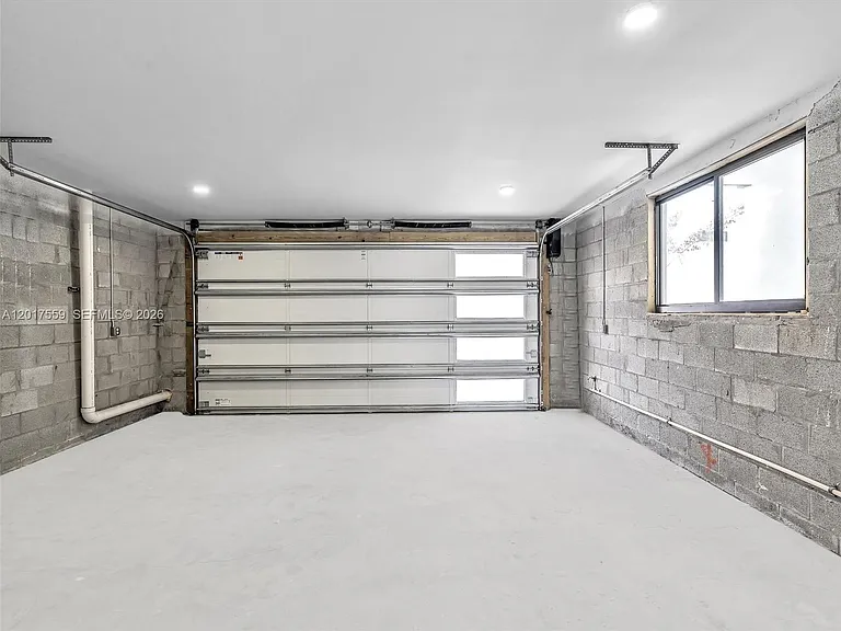 4640 SW 32nd Ave #D1 — Photo 33