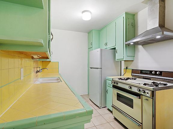 5th image of 6227 La Mirada Ave APT 3