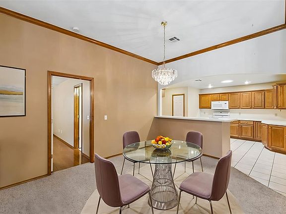 5th image of 6424 Masons Dr