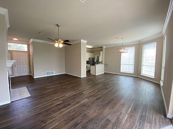 3rd image of 2110 Eagle Ct