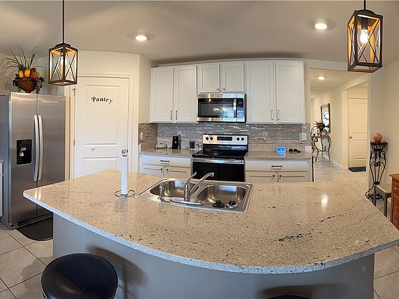 5th image of 449 W Fairways View Dr