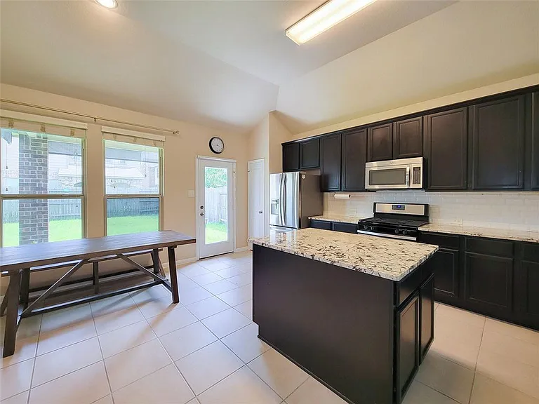 9718 Justin Ridge Ln — Photo 23