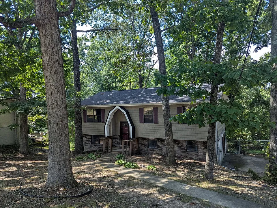 1605 Wendy Cir