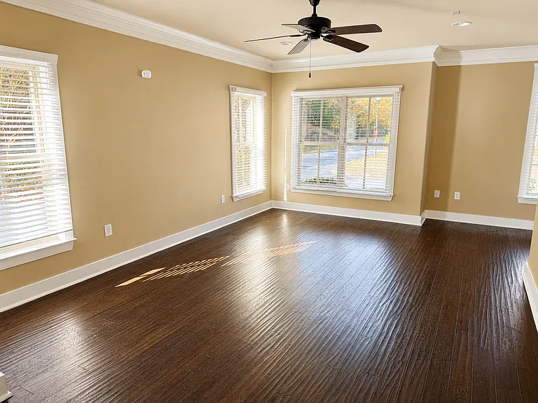 101 W Lane Dr #1 — Photo 6