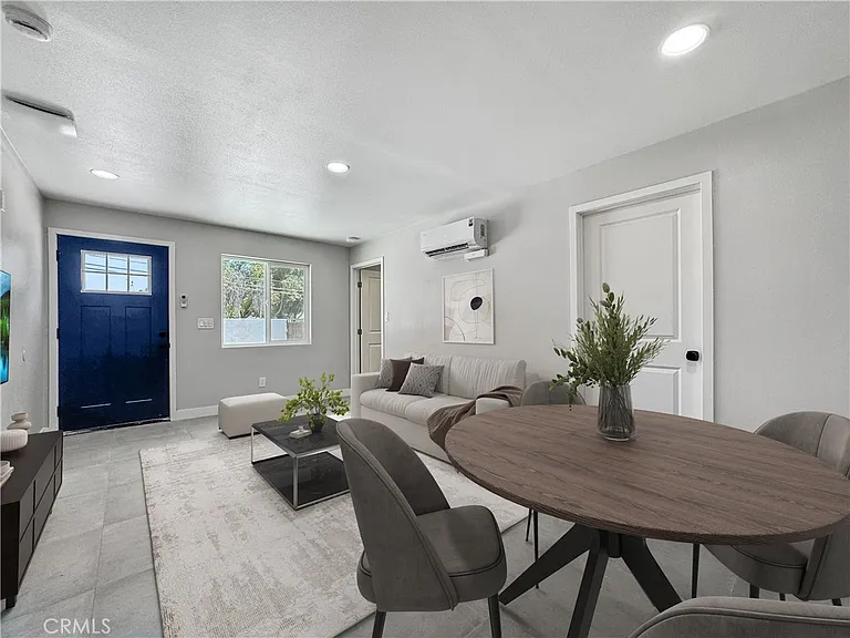 4187 Dwight Ave — Photo 3