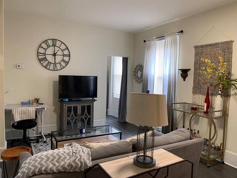 1st image of 1713 W Oxford St APT 1R