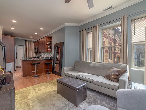 2nd image of 5340 N Winthrop Ave APT 3N