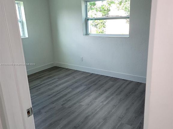 5th image of 20504 NW 44th Pl