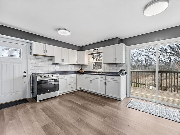4th image of 1437 30th St SE