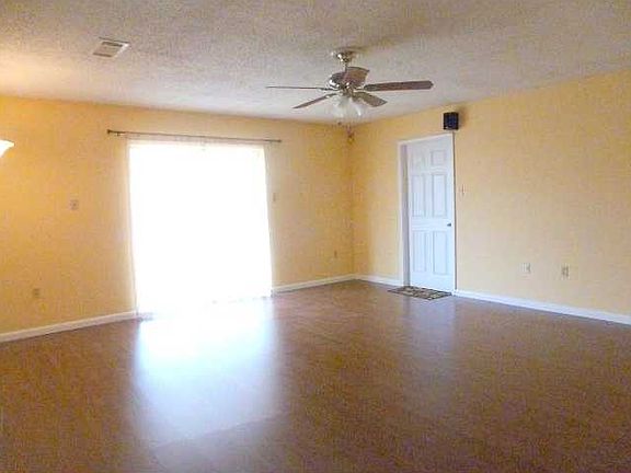 5th image of 3116 Cove Ln