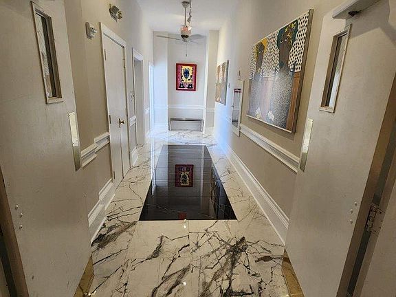 2nd image of 321 Abercorn St #410 & 412