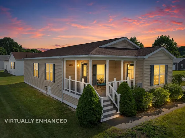 2 Goldenrod Way, North Hampton, NH 03862
