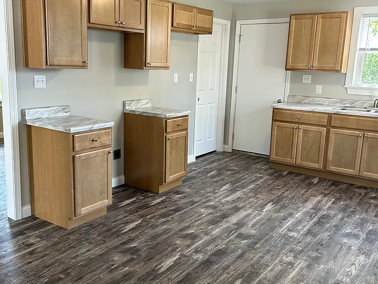 1212 S River St — Photo 1