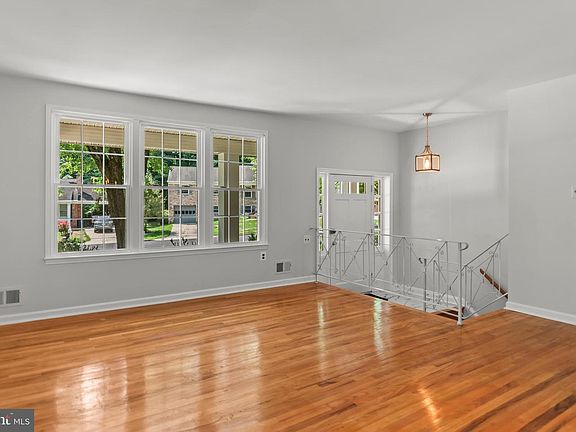 5th image of 12204 Kinloch Ct