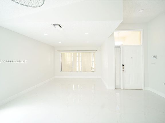 3rd image of 28630 SW 174th Ave