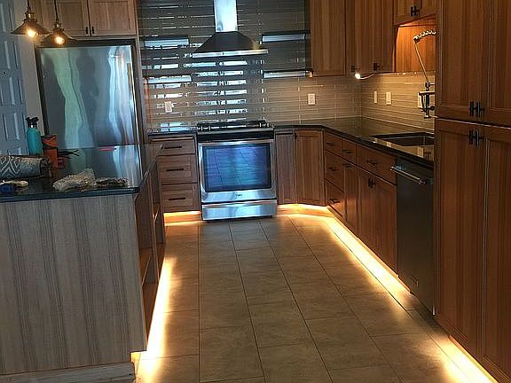 4th image of 700 W 7th Ave Unit 401