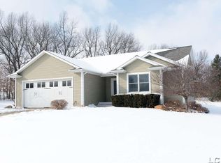 3062 Pender Ct, Adrian, MI 49221