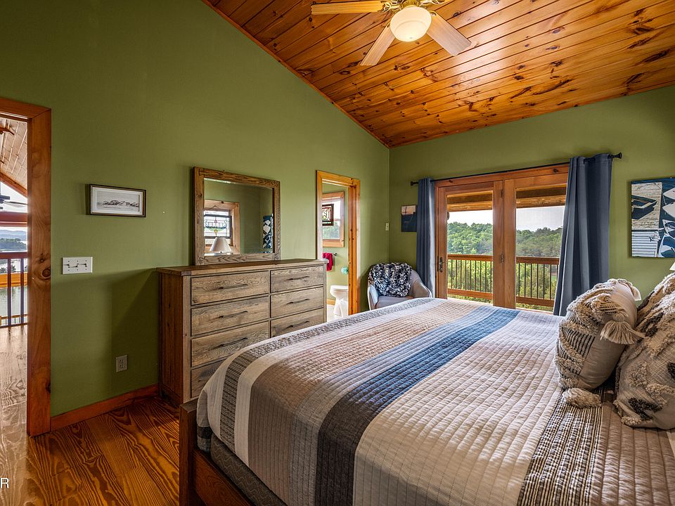 31st image of 3829 Island View Rd
