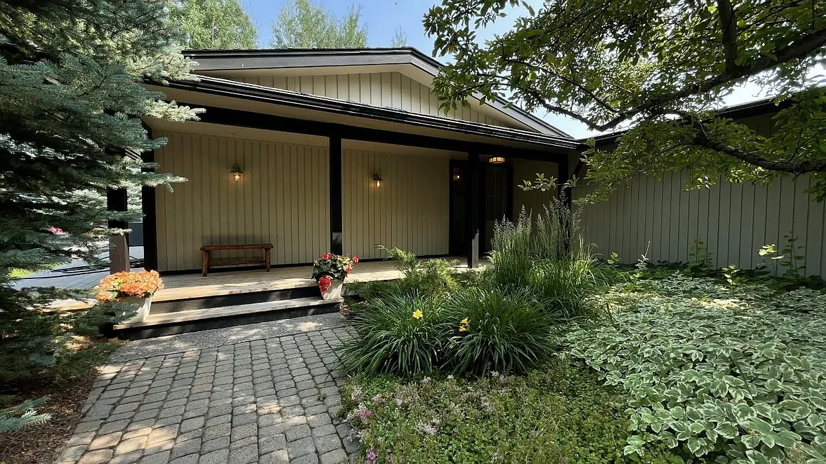 Front porch - 3650 S North Meadow Rd