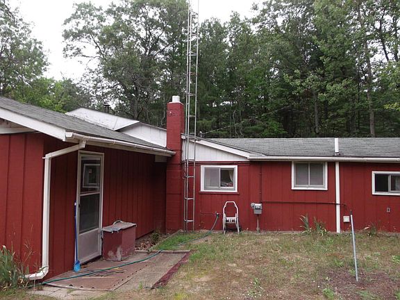 3rd image of 18175 Lakeview Dr