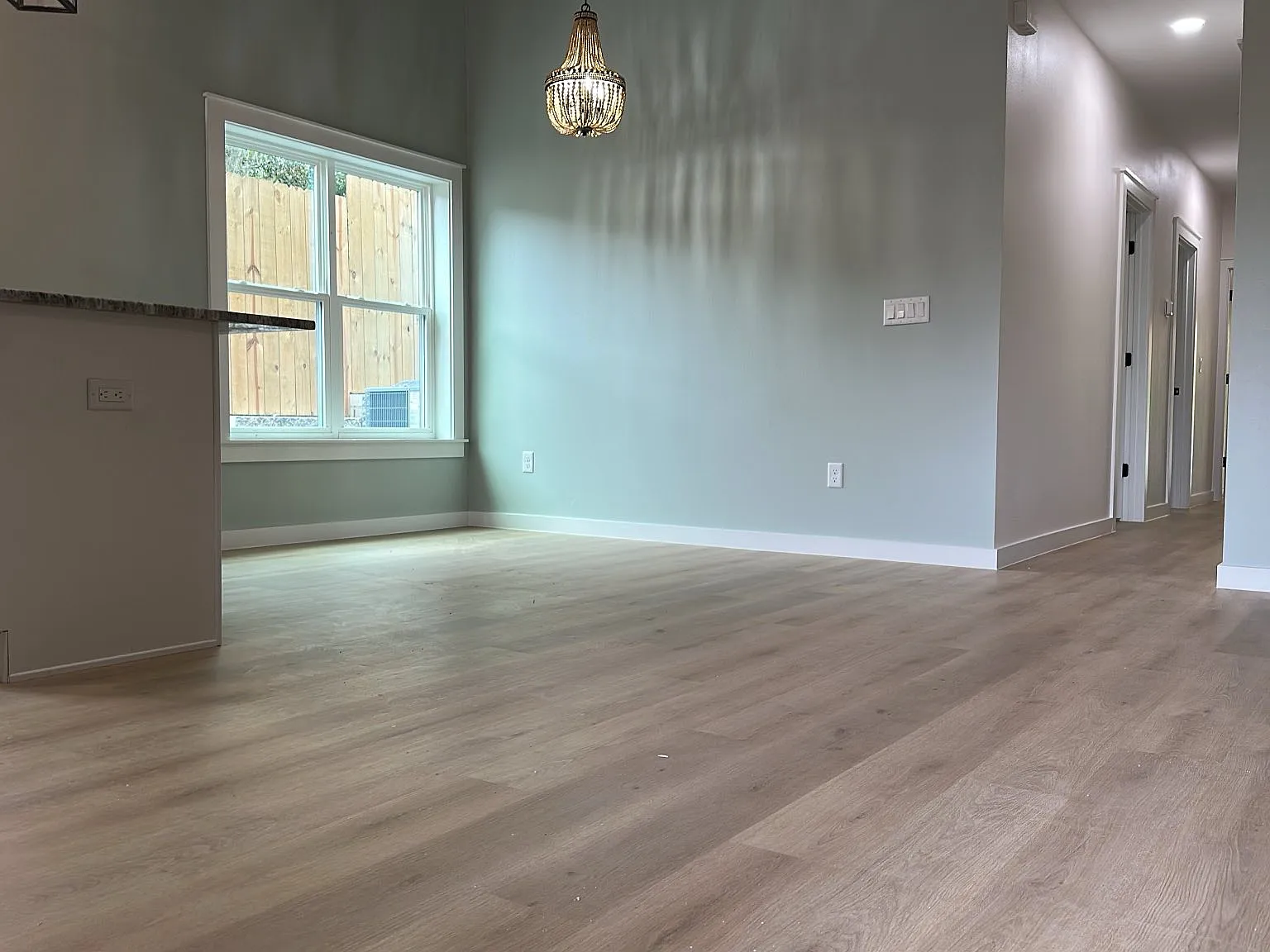 414 Emery St — Photo 1