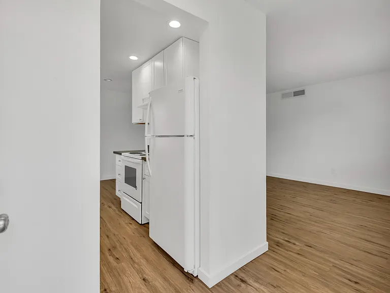 2405 Cava Ct #4 — Photo 3
