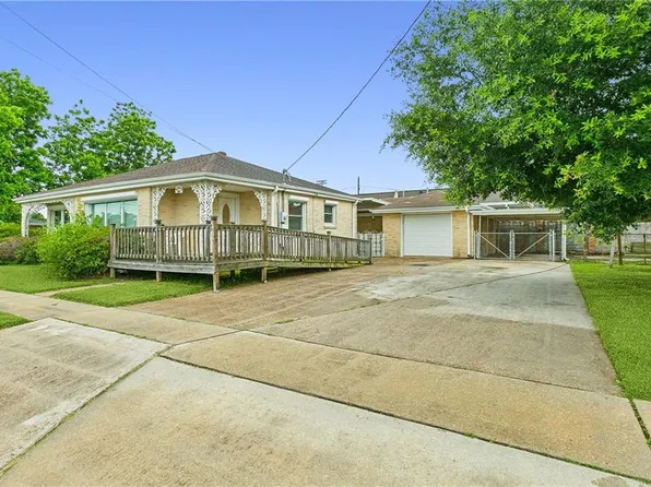 2400 Riverland Dr, Chalmette, LA 70043