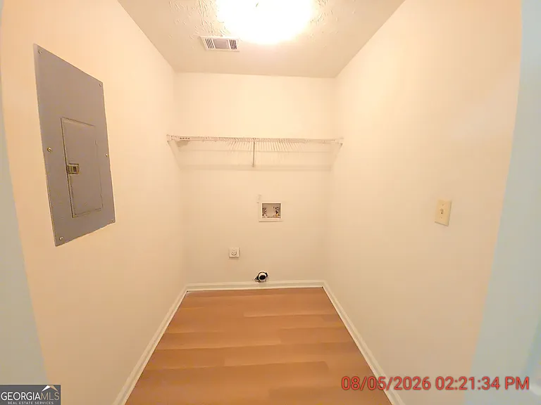 48 Phillips Dr — Photo 8